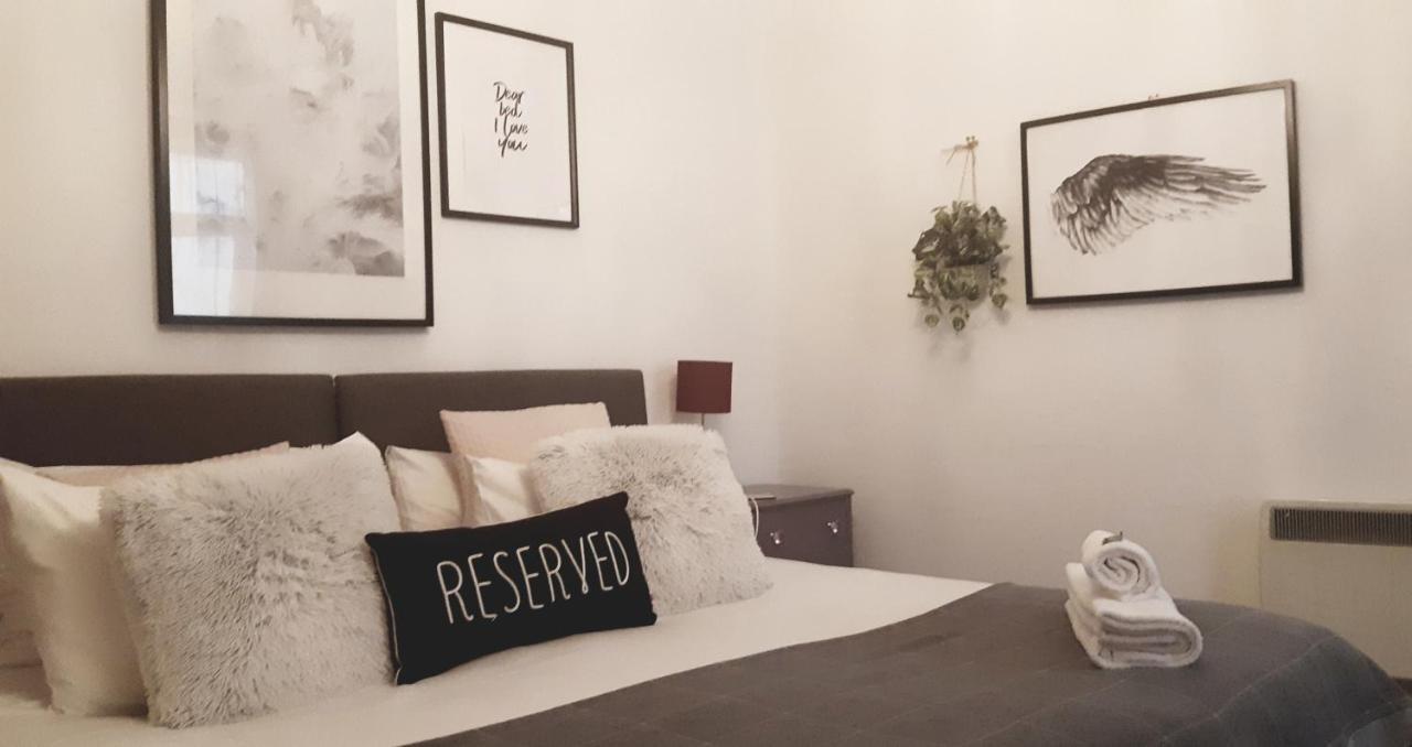 Sleep, Eat, Repeat Bed And Breakfast Macclesfield Exteriér fotografie